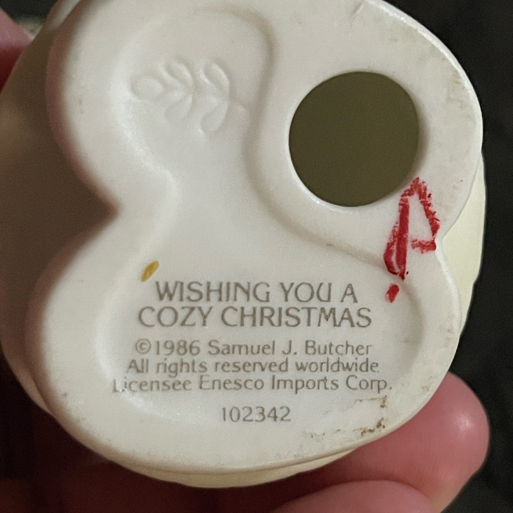 Precious Moments “Wishing You A Cozy Christmas” 1986 Special Edition